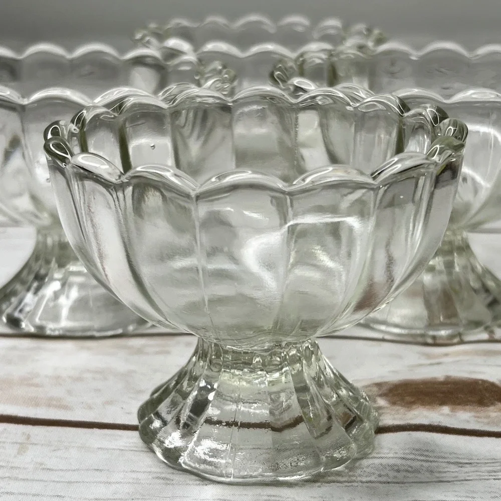 Palais Glassware Dessert Bowls Clear Flower Scalloped Footed 9oz Set of 4 4in‎
